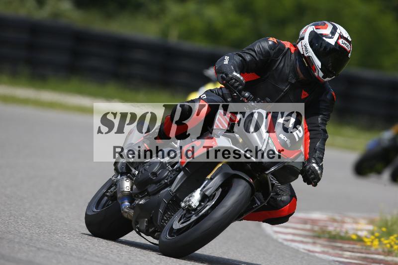 /Archiv-2024/29 12.06.2024 MOTO.CH Track Day ADR/Gruppe blau/42